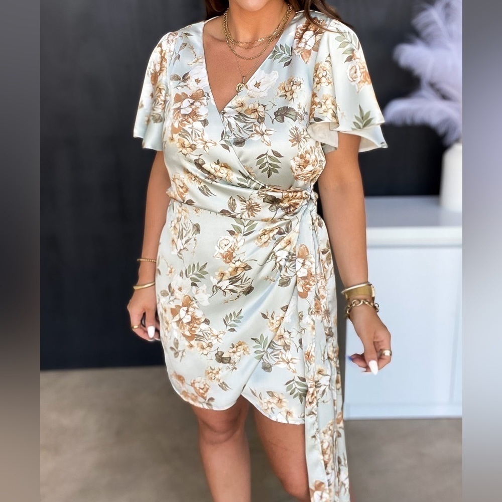 Dress Forum Satin Floral Tulip Wrap Dress Size: S